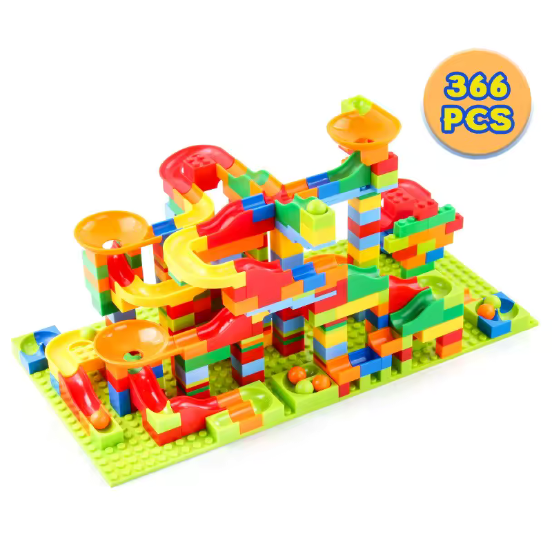 Jeu de construction avec circuit de billes modulable