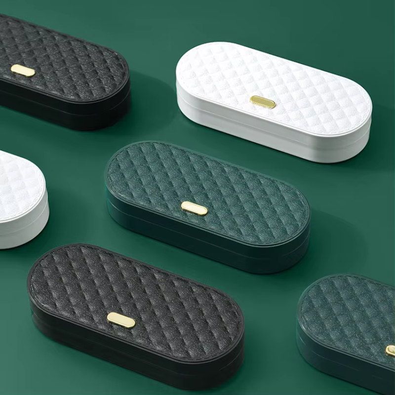 使えるアクセサリー付きコンパクト裁縫キット 